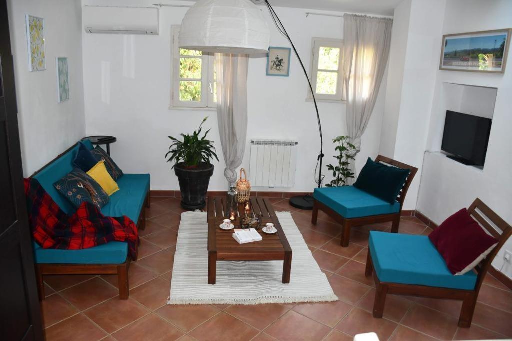 Les Chemins De La Cite Ou Holiday home *